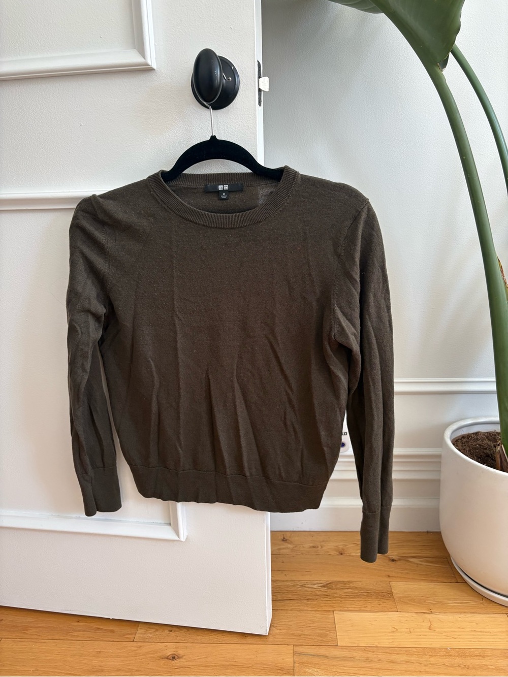 Uniqlo Women’s Crewneck Wool Sweater - Olive